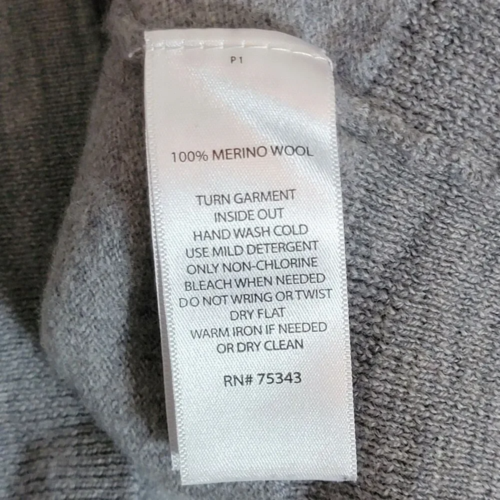 Daniel Bishop Sweater Mens M* Gray 100% Extra Fine Merino Wool V Neck Pullover